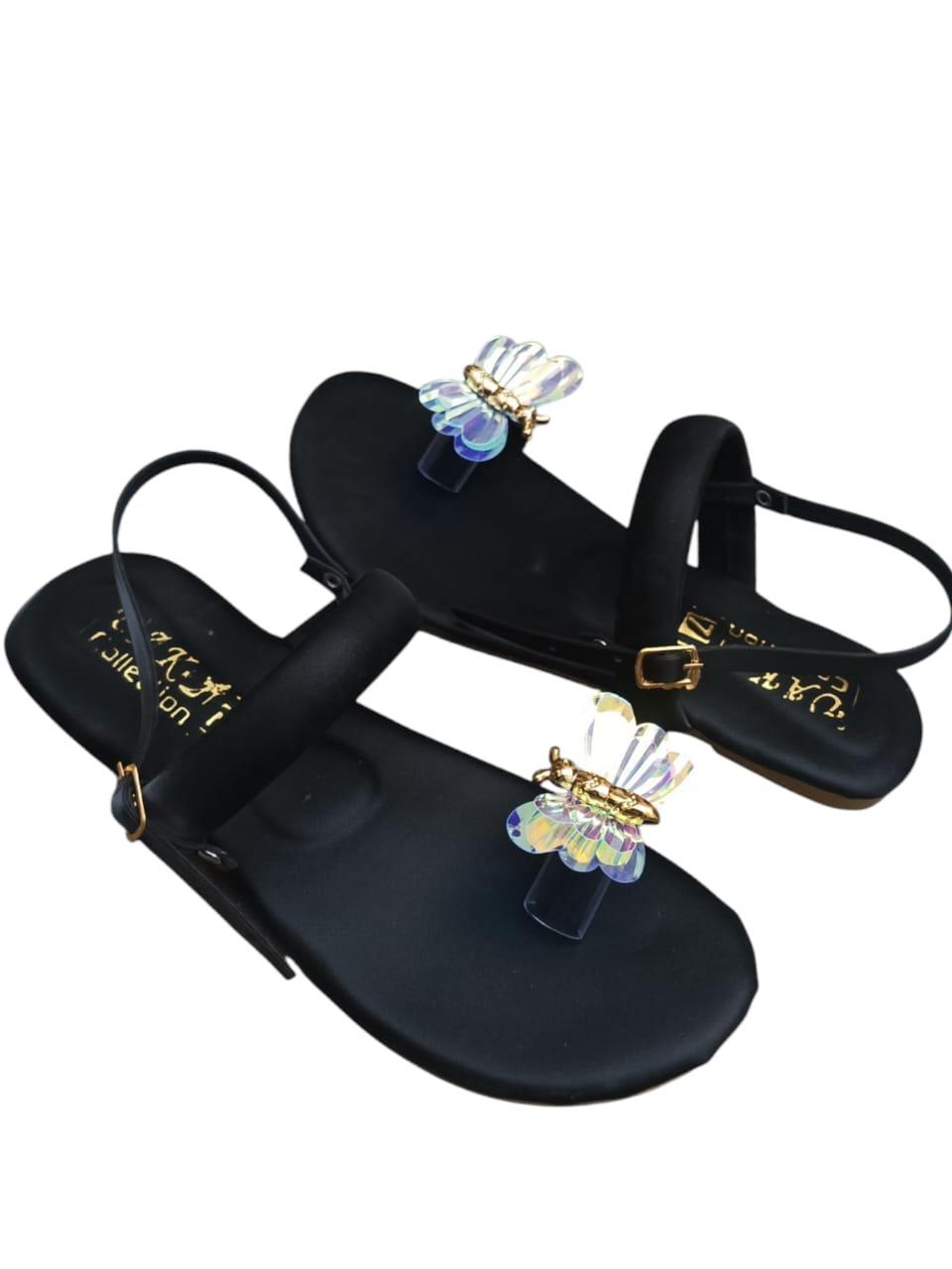 Stylish Women's Fancy Fabric Kolhapuri Chappal - 1 Pcs in Black