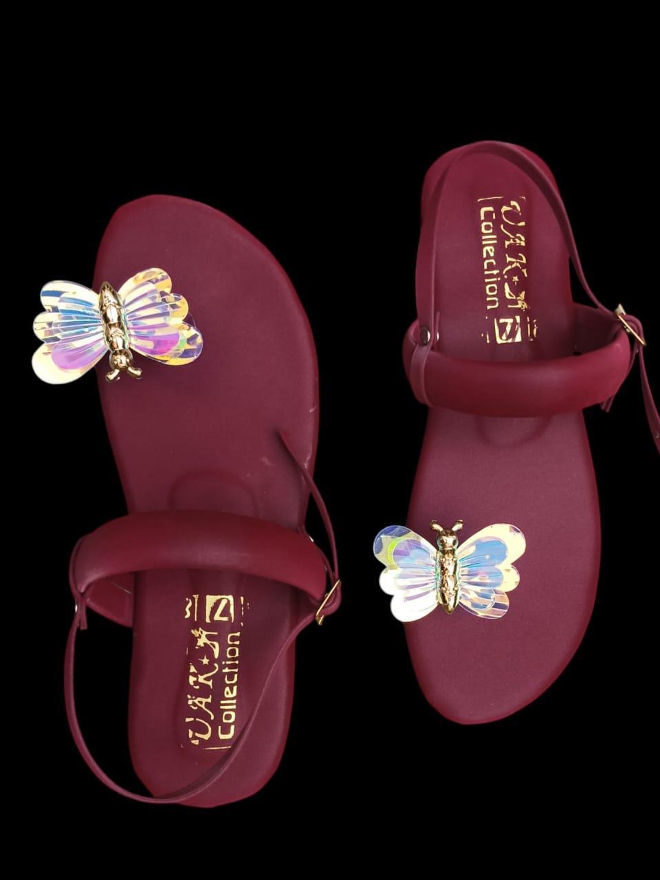 Stylish Women's Fancy Kolhapuri Chappal - 1 Pcs in Maroon Fabric